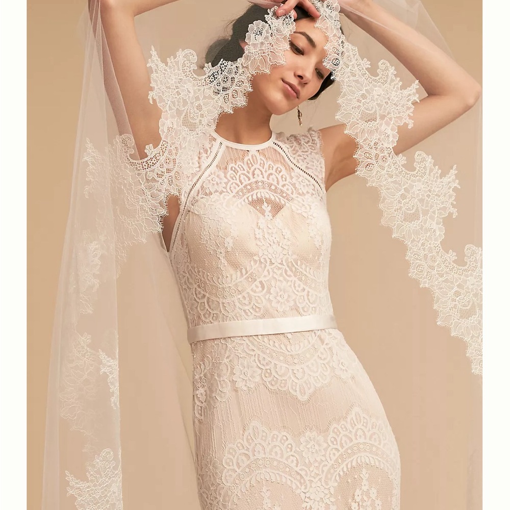 PARIS by Debra Moreland Breathless Chantilly Lace Veil